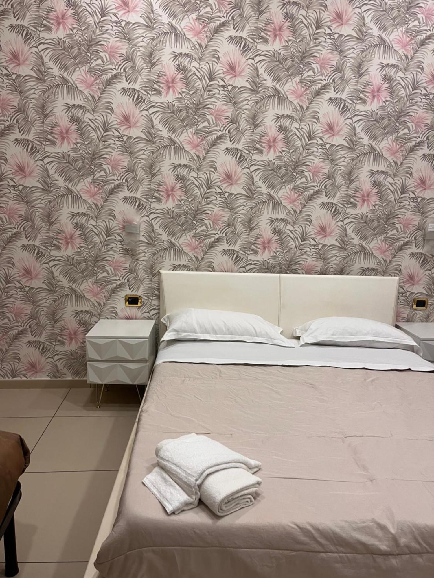 International Hotels Naples Luaran gambar